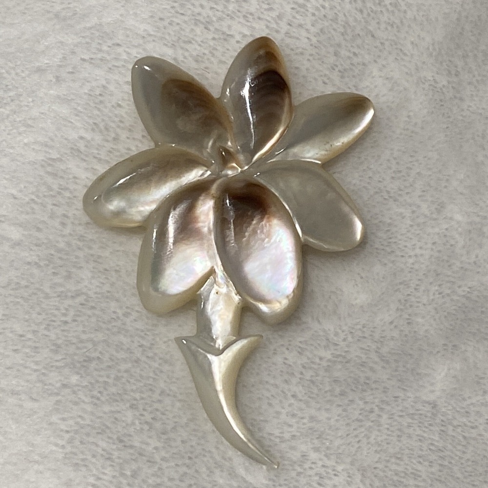 Vintage Plumeria Floral Flower Mother of Pearl Brooch Pin HandCraft Clasp Pull